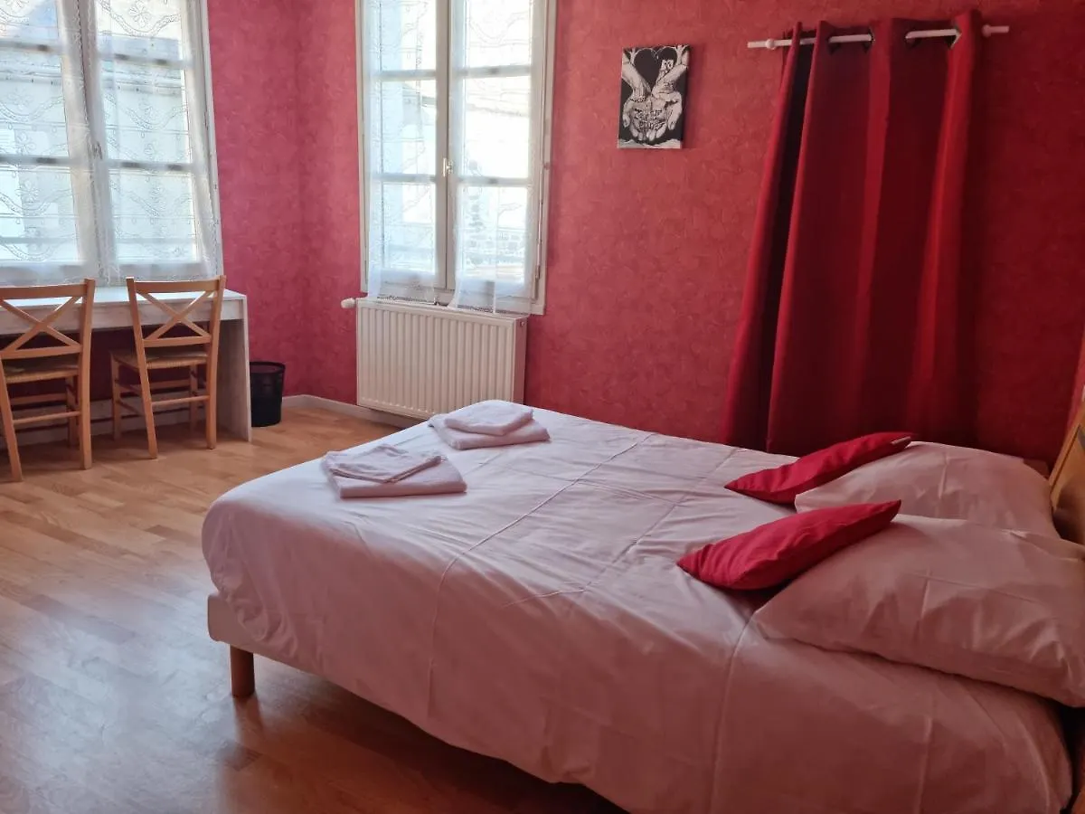 Auberge Le Cheylet Apchon Hotel